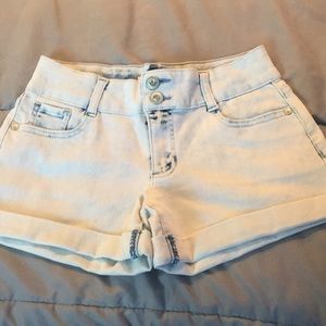 Light wash girls denim shorts